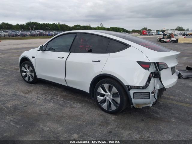 Photo 2 VIN: 5YJYGDEE1MF082502 - TESLA MODEL Y 