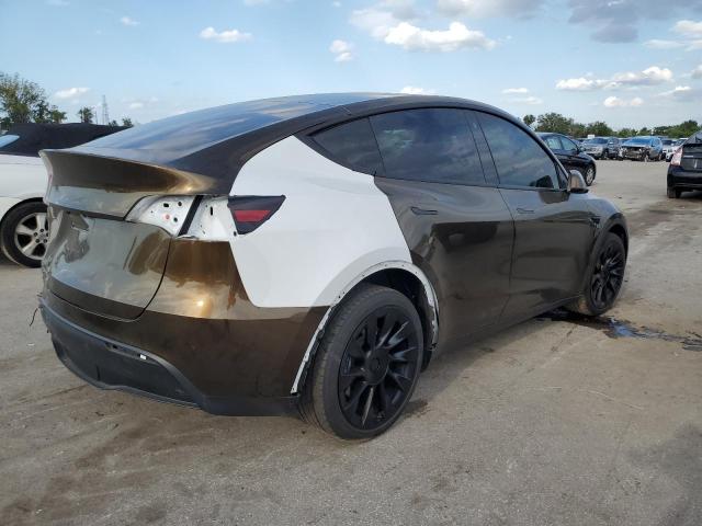 Photo 2 VIN: 5YJYGDEE1MF204050 - TESLA MODEL Y 