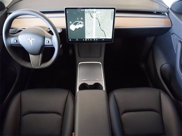 Photo 2 VIN: 5YJYGDEE1MF204775 - TESLA MODEL Y 