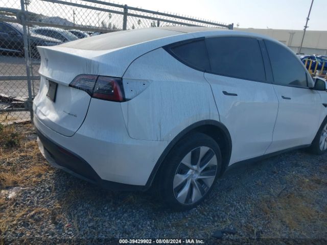 Photo 3 VIN: 5YJYGDEE1MF213038 - TESLA MODEL Y 