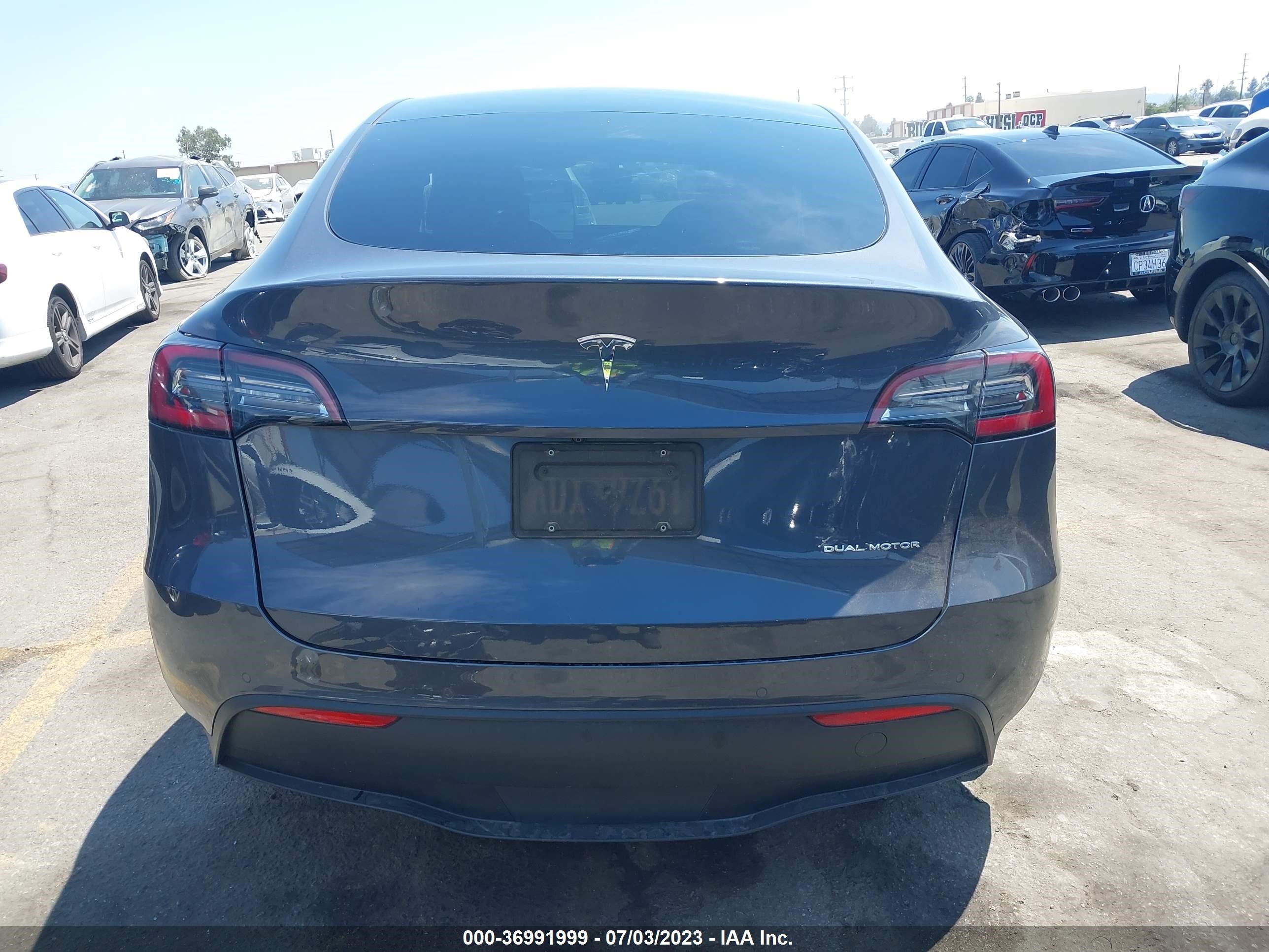 Photo 15 VIN: 5YJYGDEE2LF031590 - TESLA MODEL Y 