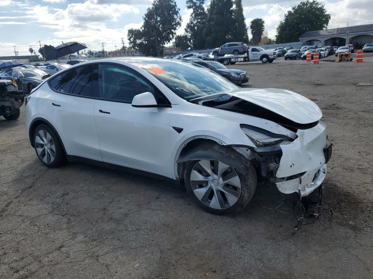 Photo 3 VIN: 5YJYGDEE2MF063540 - TESLA MODEL Y 