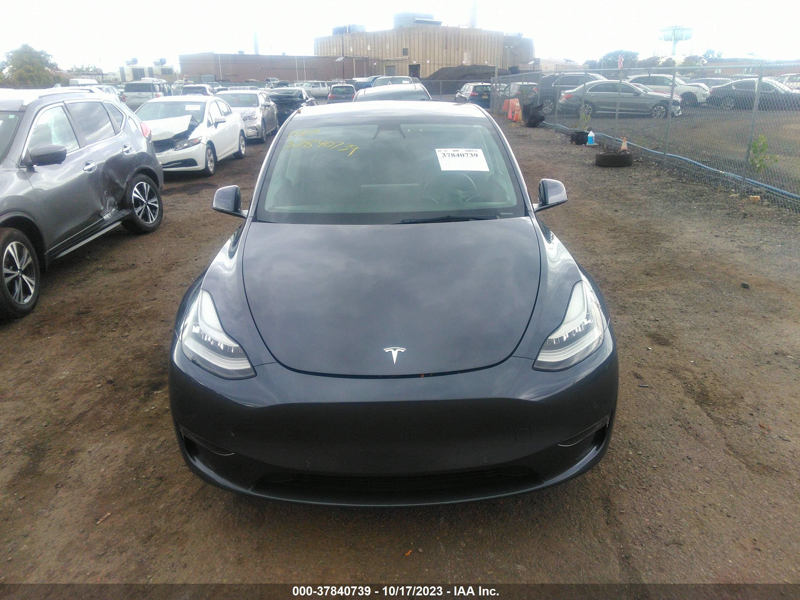 Photo 11 VIN: 5YJYGDEE2MF108122 - TESLA MODEL Y 