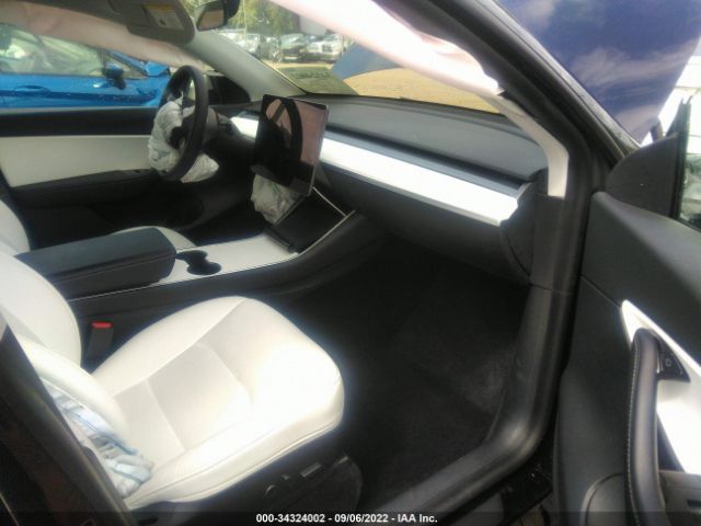 Photo 4 VIN: 5YJYGDEE2MF108475 - TESLA MODEL Y 