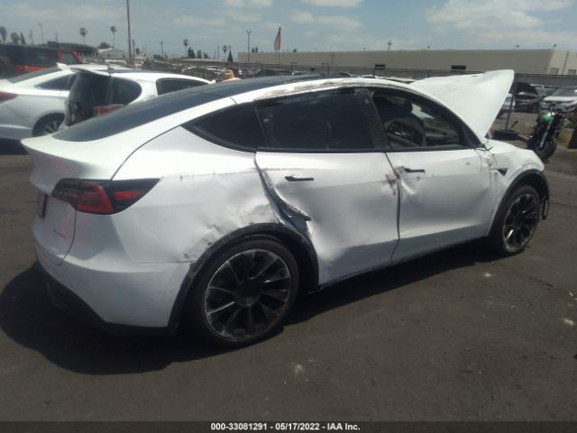 Photo 3 VIN: 5YJYGDEE2MF108525 - TESLA MODEL Y 