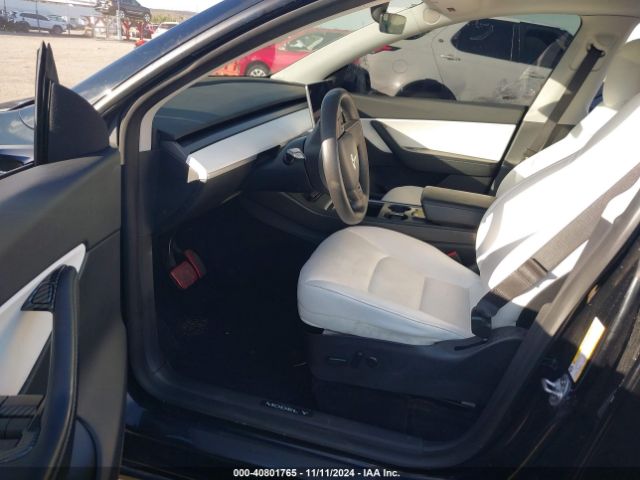 Photo 4 VIN: 5YJYGDEE2MF187145 - TESLA MODEL Y 