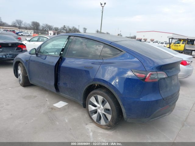 Photo 2 VIN: 5YJYGDEE2MF193026 - TESLA MODEL Y 