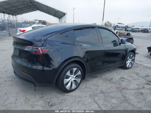 Photo 3 VIN: 5YJYGDEE2MF279467 - TESLA MODEL Y 