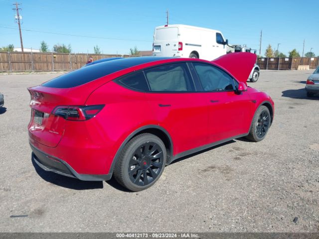 Photo 3 VIN: 5YJYGDEE2MF285429 - TESLA MODEL Y 