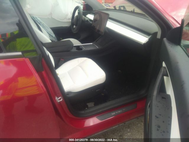 Photo 4 VIN: 5YJYGDEE2MF285852 - TESLA MODEL Y 