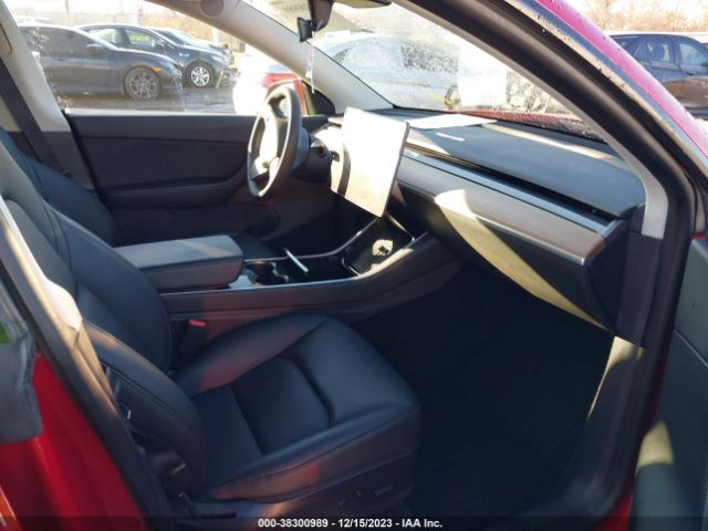 Photo 4 VIN: 5YJYGDEE3LF010991 - TESLA MODEL Y 