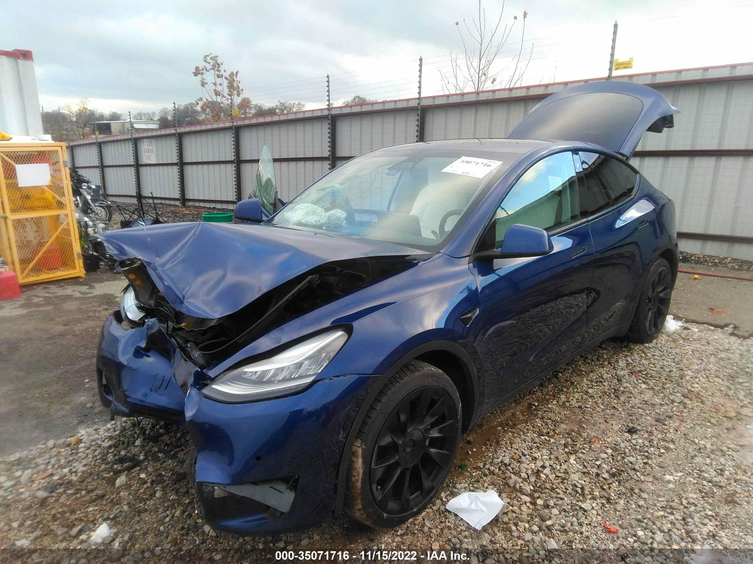 Photo 1 VIN: 5YJYGDEE3LF020498 - TESLA MODEL Y 