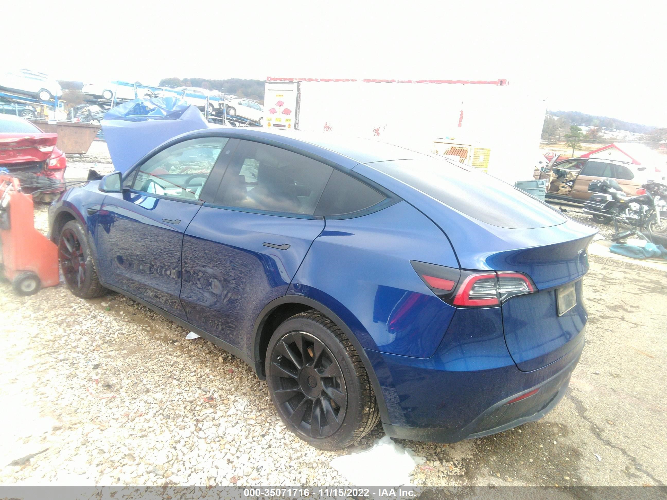 Photo 2 VIN: 5YJYGDEE3LF020498 - TESLA MODEL Y 