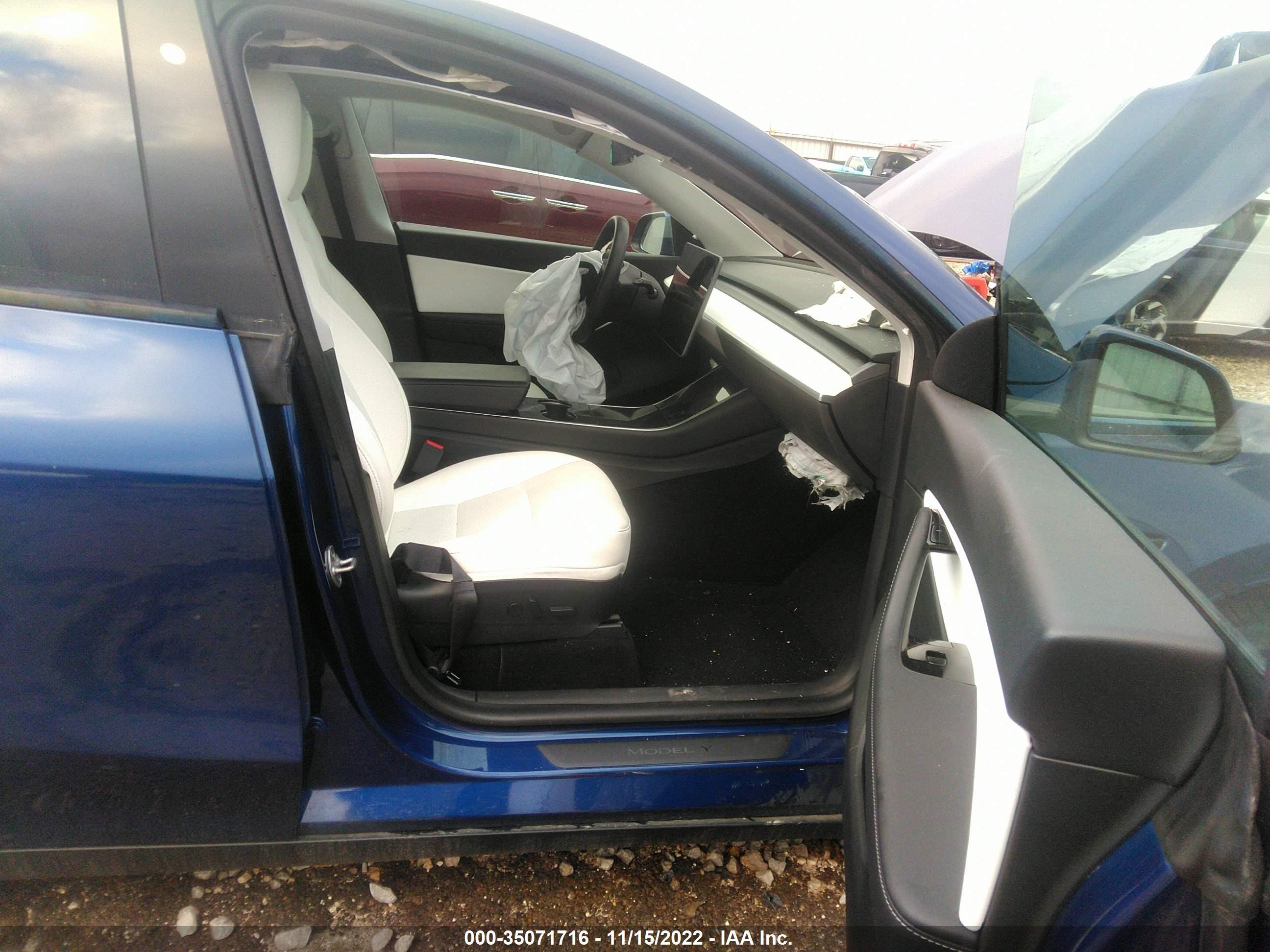 Photo 4 VIN: 5YJYGDEE3LF020498 - TESLA MODEL Y 