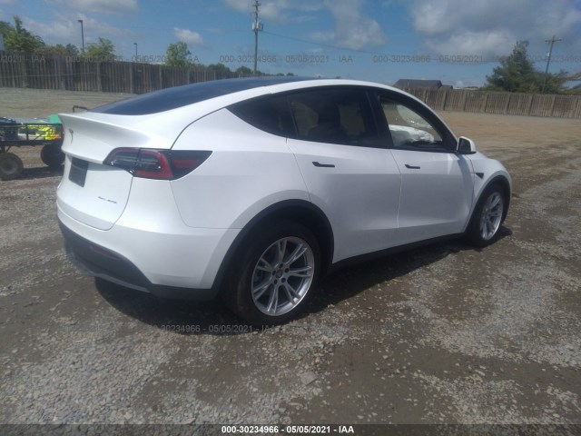 Photo 3 VIN: 5YJYGDEE3LF032201 - TESLA MODEL Y 