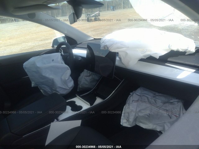 Photo 4 VIN: 5YJYGDEE3LF032201 - TESLA MODEL Y 