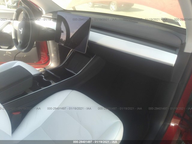 Photo 4 VIN: 5YJYGDEE3LF057079 - TESLA MODEL Y 