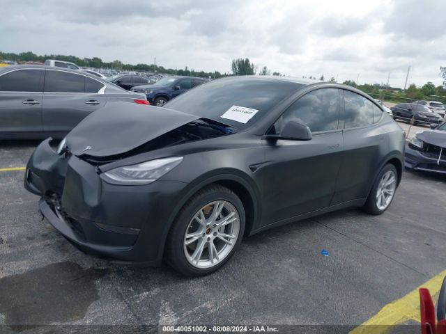 Photo 1 VIN: 5YJYGDEE3MF061103 - TESLA MODEL Y 