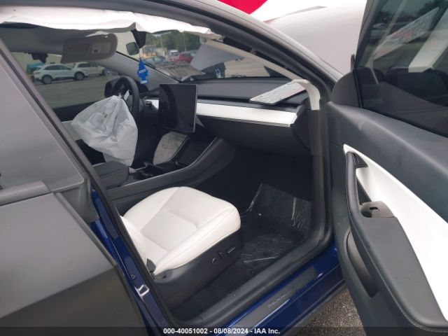 Photo 4 VIN: 5YJYGDEE3MF061103 - TESLA MODEL Y 