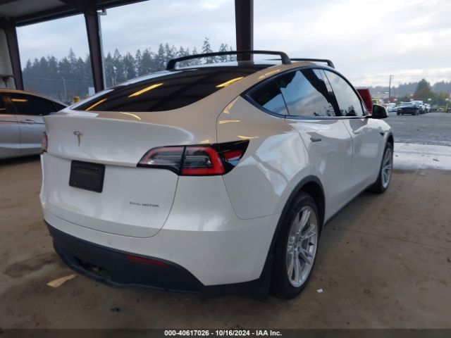 Photo 3 VIN: 5YJYGDEE3MF104161 - TESLA MODEL Y 