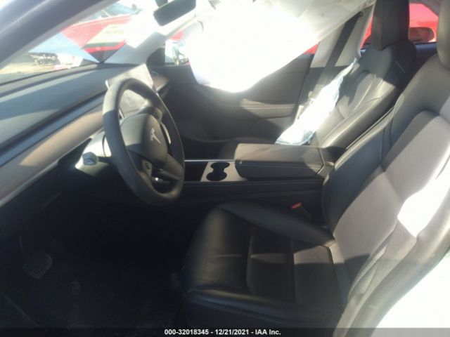 Photo 4 VIN: 5YJYGDEE3MF131540 - TESLA MODEL Y 