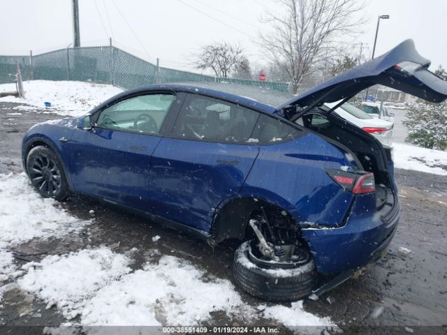 Photo 2 VIN: 5YJYGDEE3MF144546 - TESLA MODEL Y 