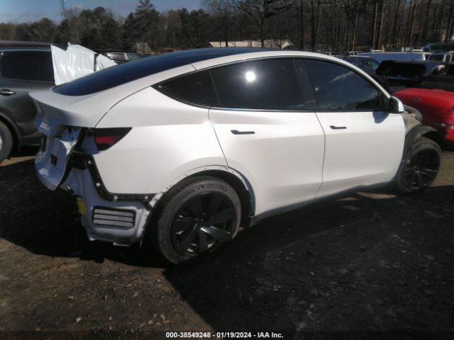 Photo 3 VIN: 5YJYGDEE3MF149617 - TESLA MODEL Y 