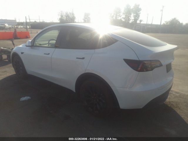 Photo 2 VIN: 5YJYGDEE3MF153182 - TESLA MODEL Y 