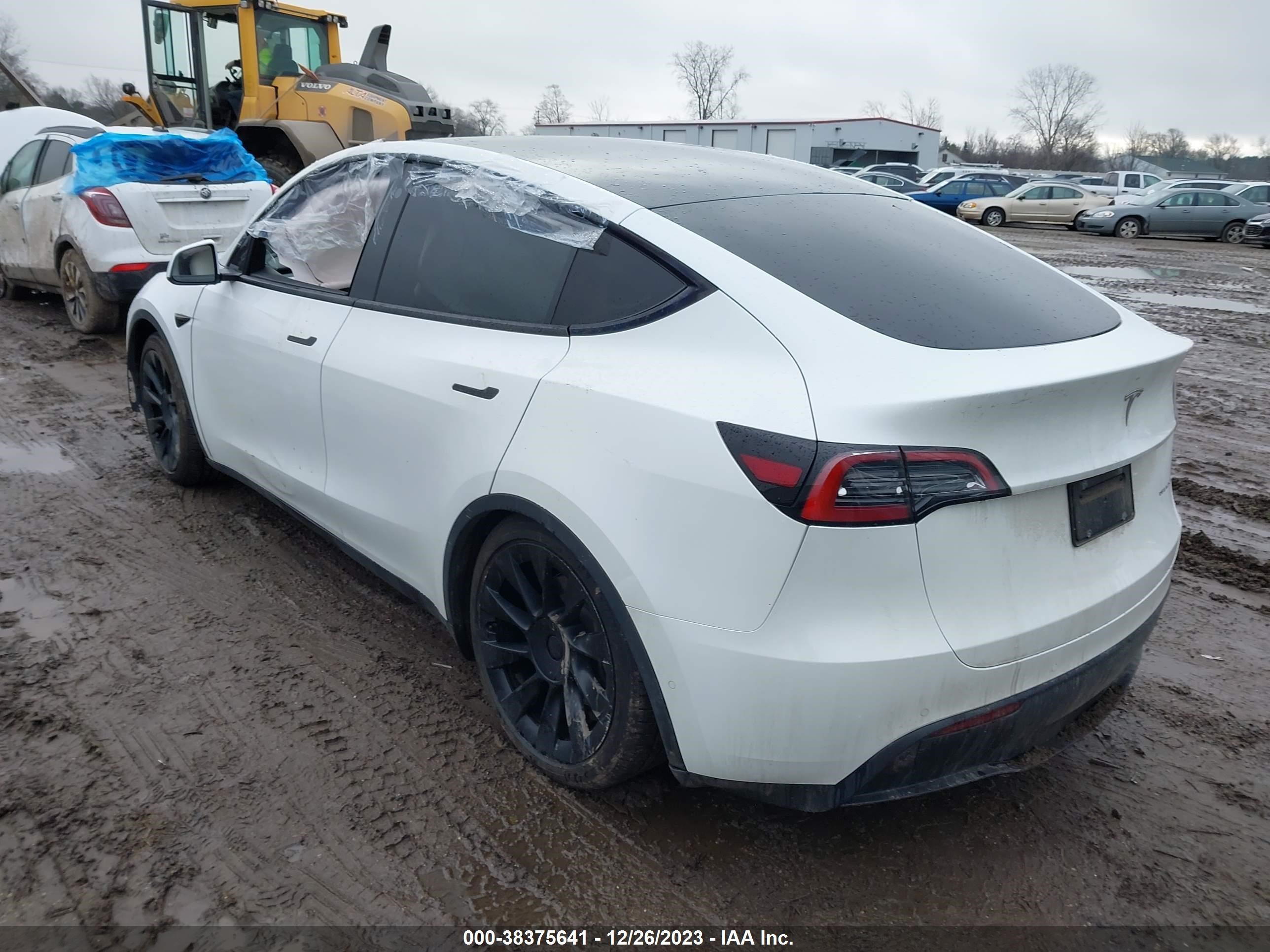 Photo 2 VIN: 5YJYGDEE3MF179426 - TESLA MODEL Y 