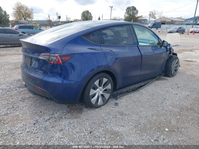 Photo 3 VIN: 5YJYGDEE3MF210478 - TESLA MODEL Y 