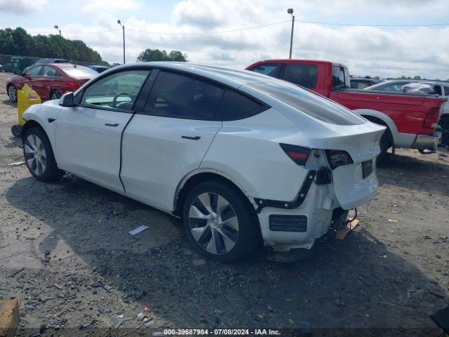 Photo 2 VIN: 5YJYGDEE3MF262628 - TESLA MODEL Y 