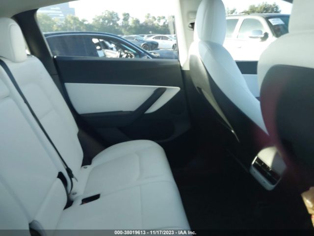 Photo 7 VIN: 5YJYGDEE3MF275265 - TESLA MODEL Y 