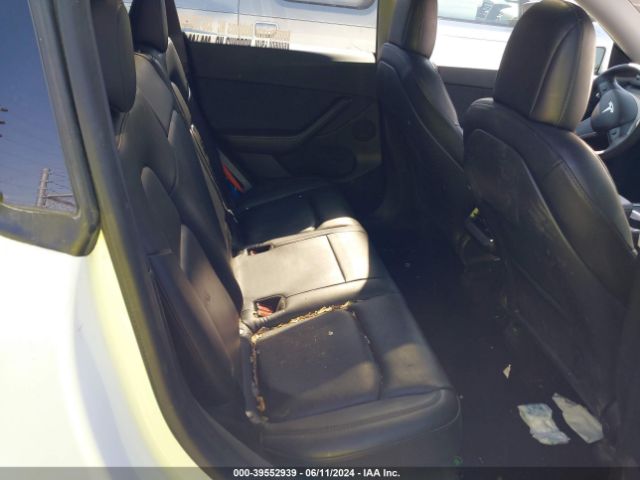 Photo 7 VIN: 5YJYGDEE3MF300715 - TESLA MODEL Y 