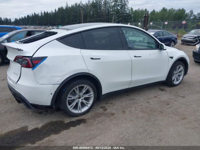 Photo 3 VIN: 5YJYGDEE4LF016749 - TESLA MODEL Y 