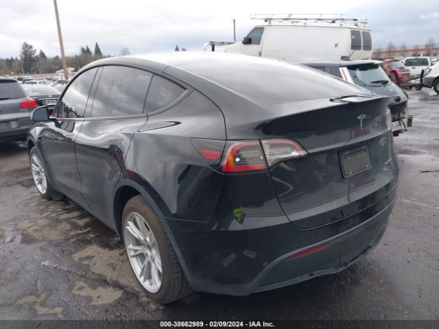 Photo 2 VIN: 5YJYGDEE4LF017559 - TESLA MODEL Y 