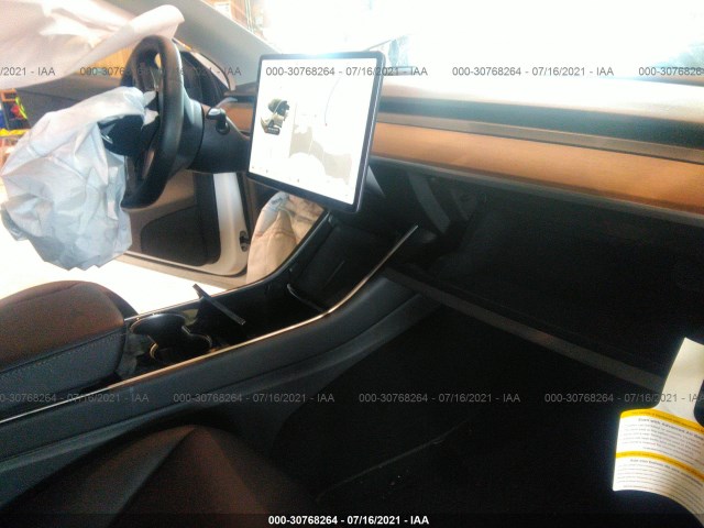 Photo 4 VIN: 5YJYGDEE4LF025905 - TESLA MODEL Y 