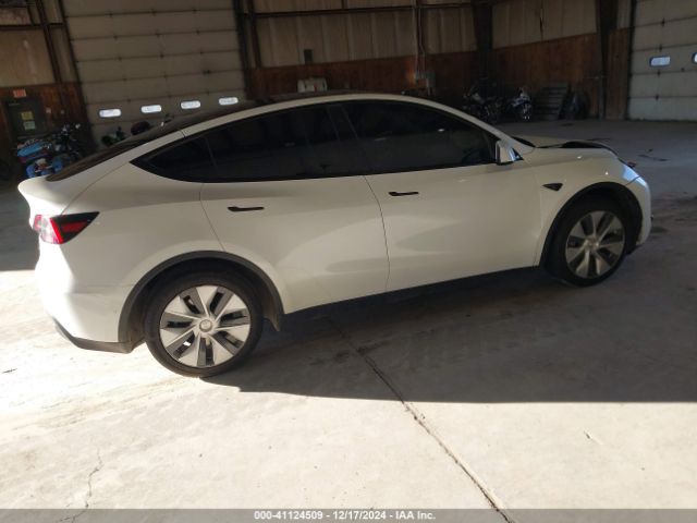 Photo 3 VIN: 5YJYGDEE4LF035284 - TESLA MODEL Y 