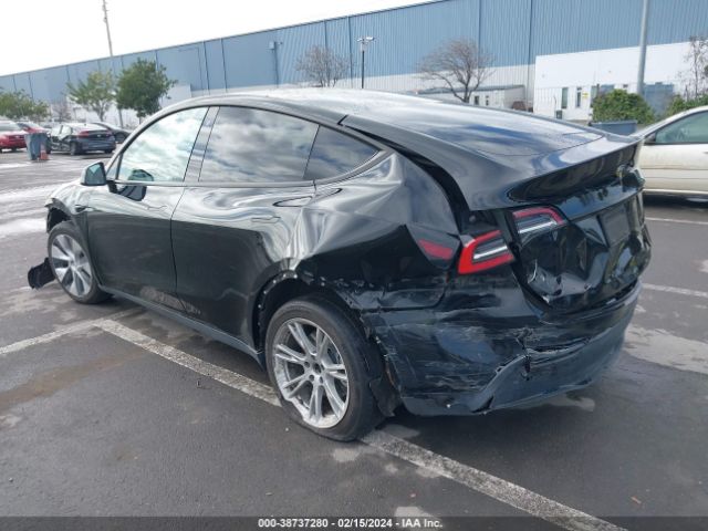 Photo 2 VIN: 5YJYGDEE4LF050965 - TESLA MODEL Y 