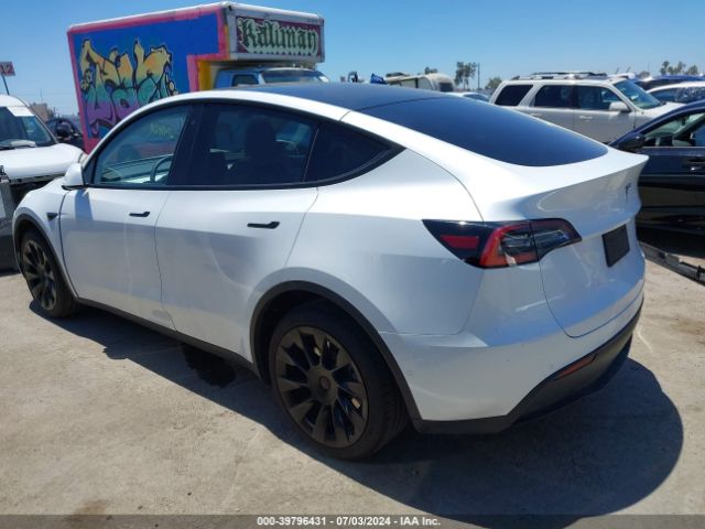 Photo 2 VIN: 5YJYGDEE4LF058564 - TESLA MODEL Y 