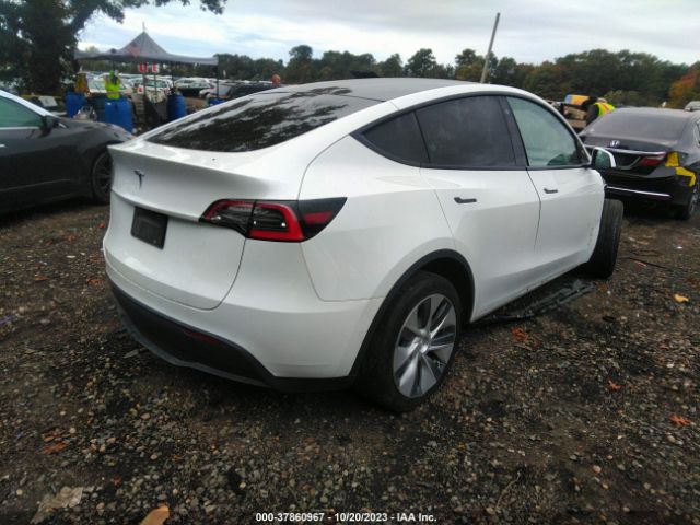 Photo 3 VIN: 5YJYGDEE4MF070103 - TESLA MODEL Y 