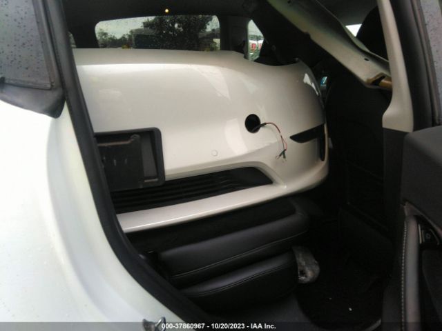 Photo 7 VIN: 5YJYGDEE4MF070103 - TESLA MODEL Y 