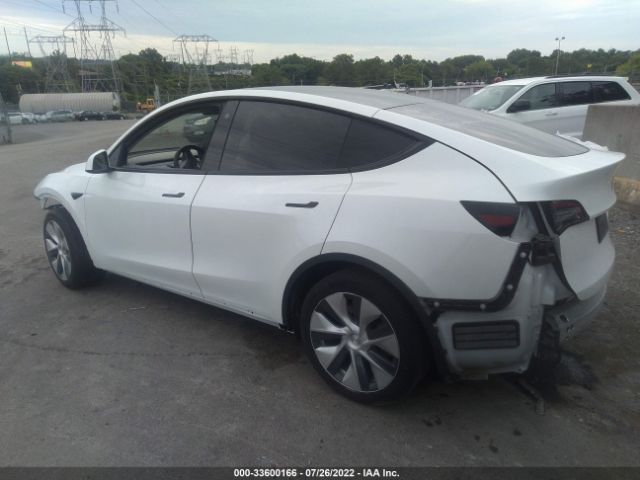 Photo 2 VIN: 5YJYGDEE4MF077598 - TESLA MODEL Y 