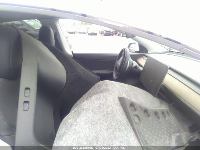 Photo 4 VIN: 5YJYGDEE4MF077598 - TESLA MODEL Y 