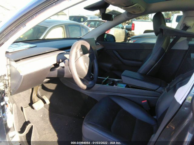 Photo 4 VIN: 5YJYGDEE4MF119204 - TESLA MODEL Y 