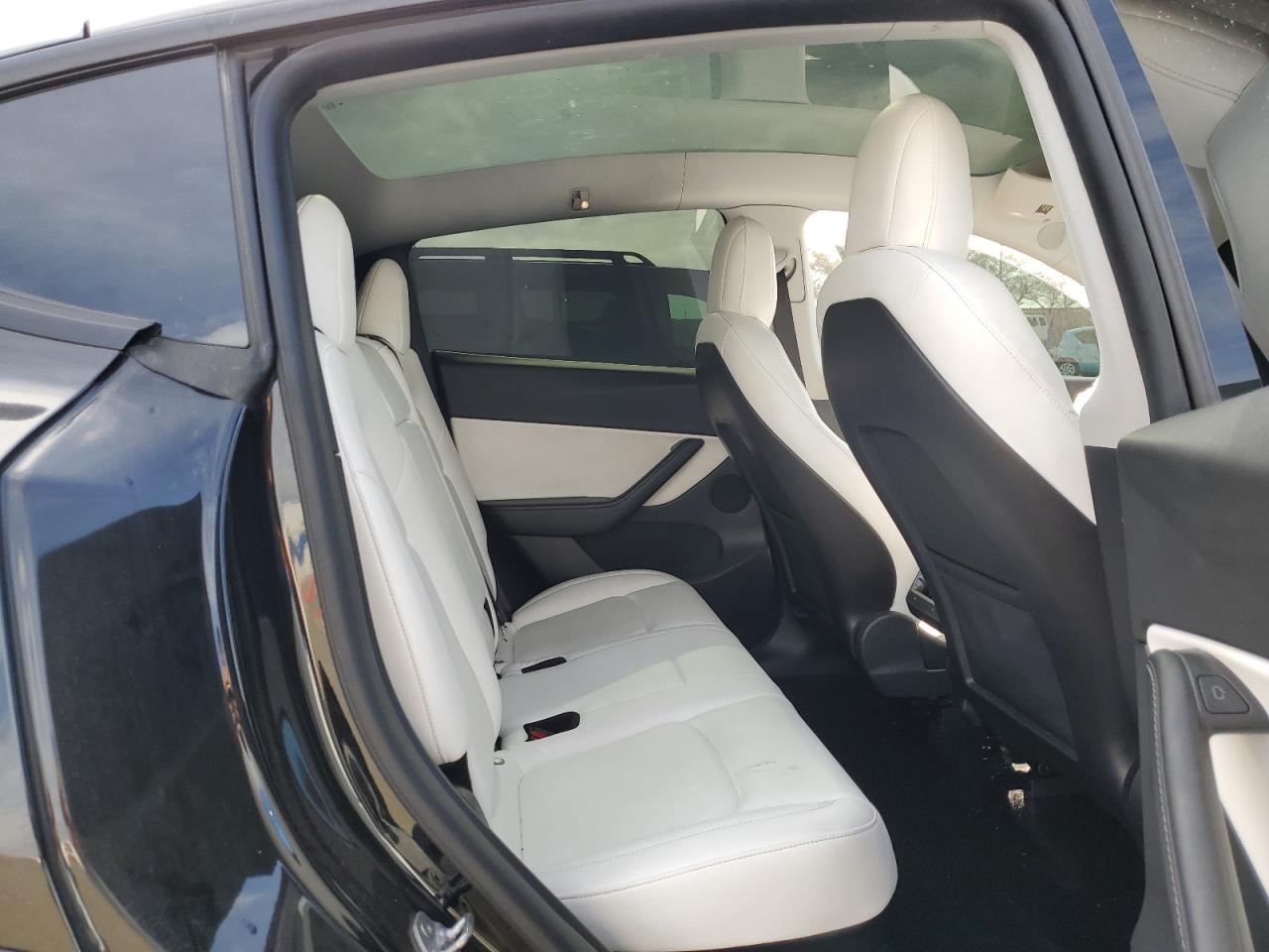 Photo 9 VIN: 5YJYGDEE4MF210148 - TESLA MODEL Y 