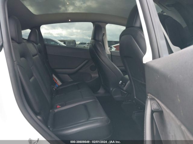 Photo 7 VIN: 5YJYGDEE4MF218315 - TESLA MODEL Y 