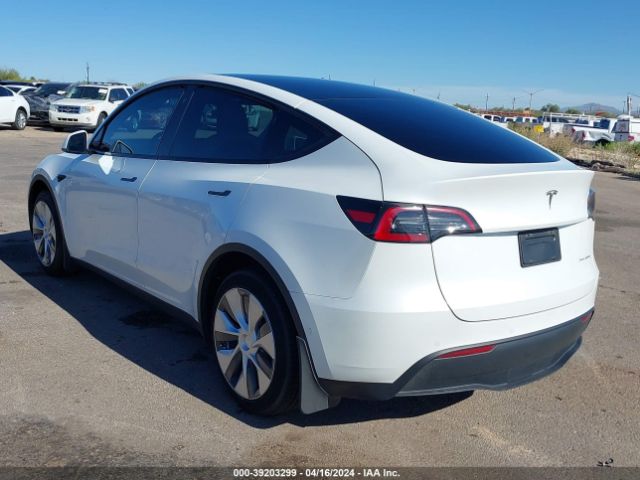 Photo 2 VIN: 5YJYGDEE4MF268261 - TESLA MODEL Y 