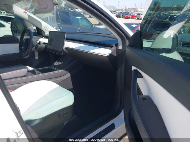 Photo 4 VIN: 5YJYGDEE4MF299333 - TESLA MODEL Y 