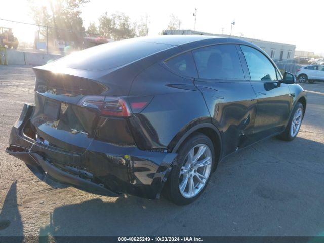 Photo 3 VIN: 5YJYGDEE4MF299459 - TESLA MODEL Y 