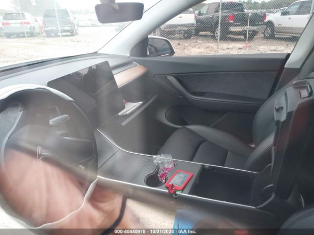 Photo 6 VIN: 5YJYGDEE5LF028442 - TESLA MODEL Y 